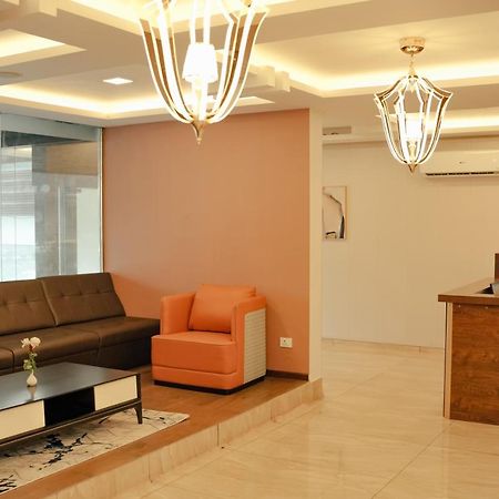 Esquina Residency Hotel Kochi Ngoại thất bức ảnh