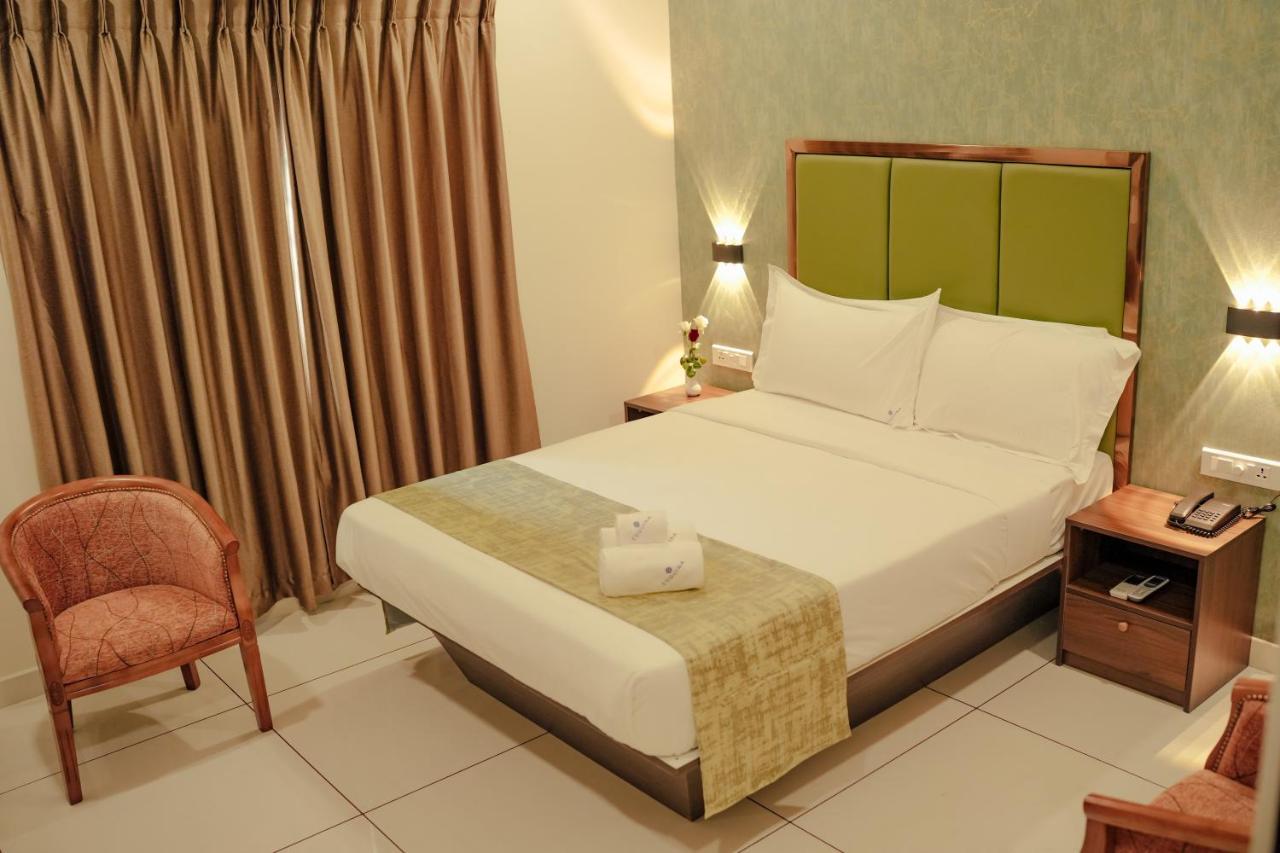 Esquina Residency Hotel Kochi Ngoại thất bức ảnh