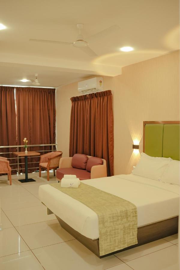 Esquina Residency Hotel Kochi Ngoại thất bức ảnh