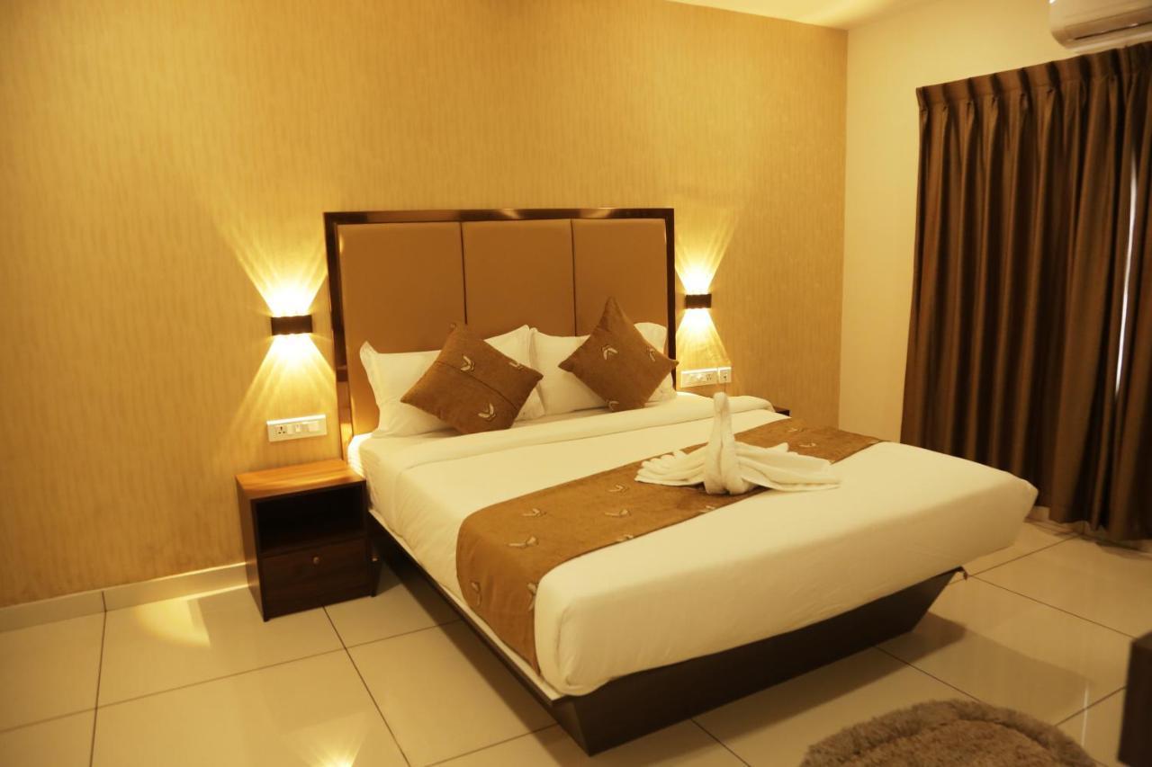 Esquina Residency Hotel Kochi Ngoại thất bức ảnh